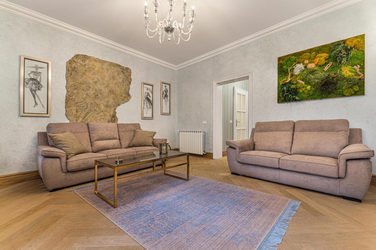 Krone Apartment Brašov Exteriér fotografie